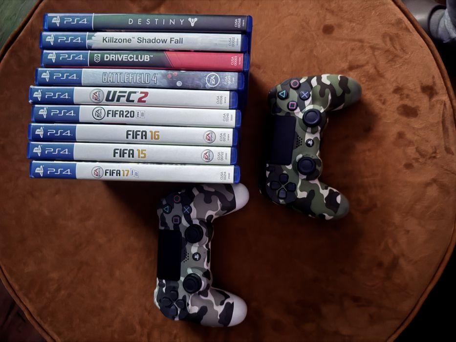 Ps4 500gb dwa pady oraz 9 gier