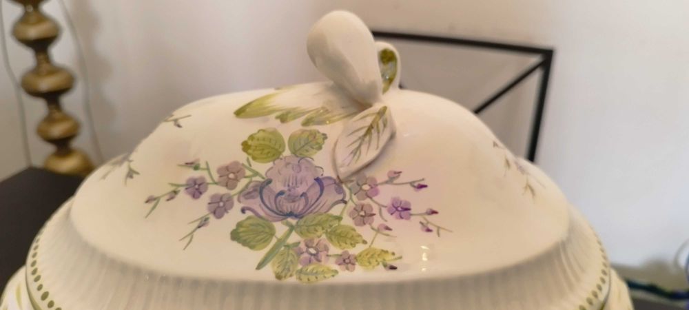 A. Robalo Hand-Painted Tableware64376367904003122