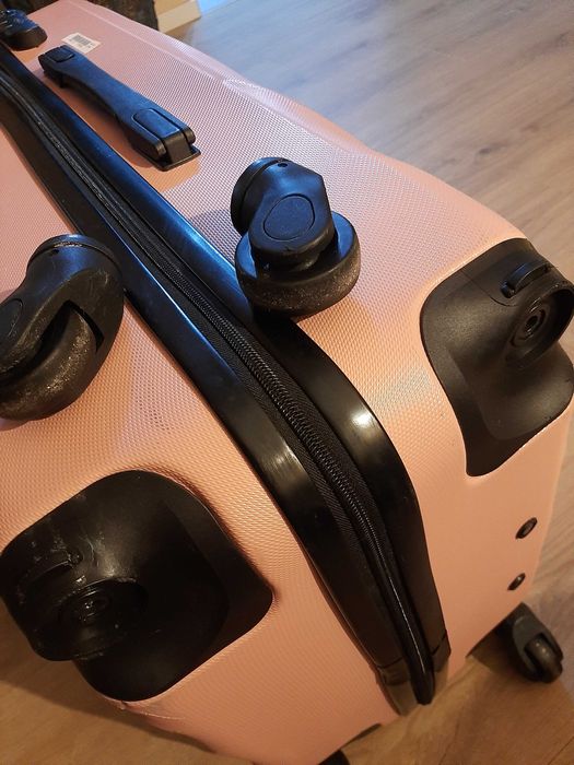 Walizka duża opinane kółka