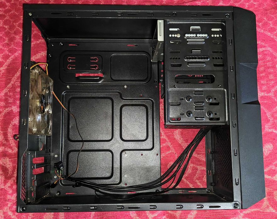 Оригинальный корпус для ПК ZooStorm Tempest (red) без боковых крышек