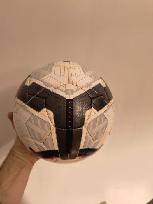 Piłka Nike t90 ascente omb
