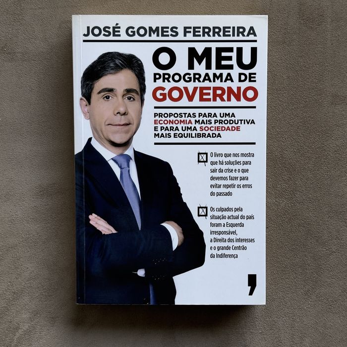 Lote de Livros sobre Economia e Política em Portugal