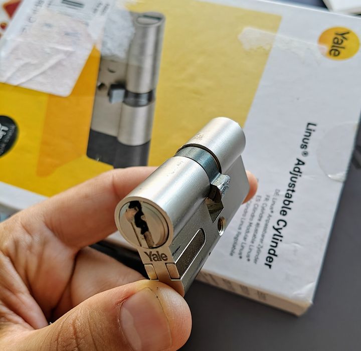 Cilindro ajustável alta segurança YALE LINUS p/ fechadura inteligente