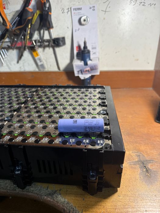 Samsung 40 t. 35 A. 21700