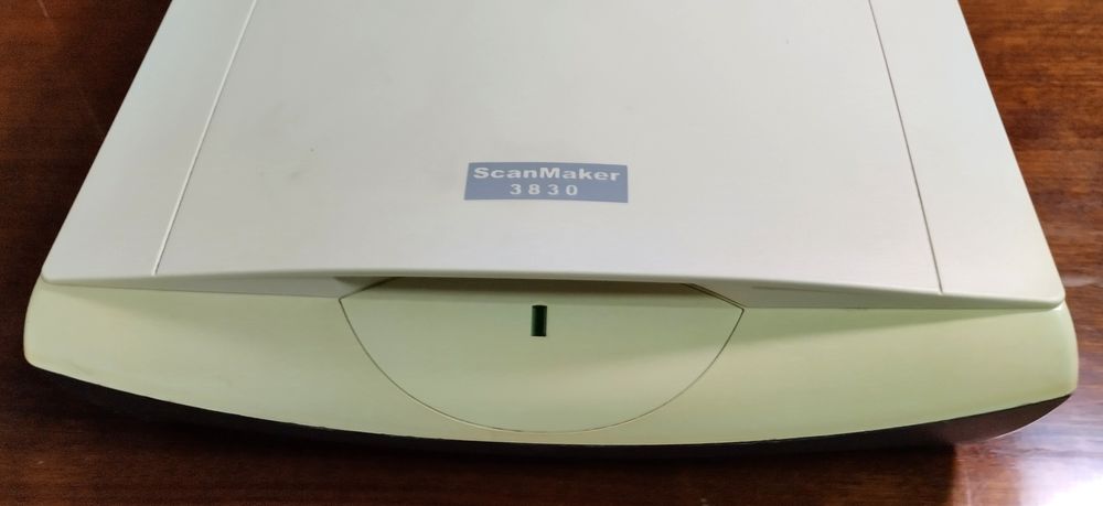Сканер Microtek Scanmaker 3830