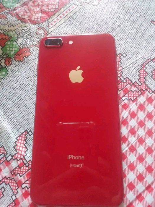 iphone 8+ 64GB red