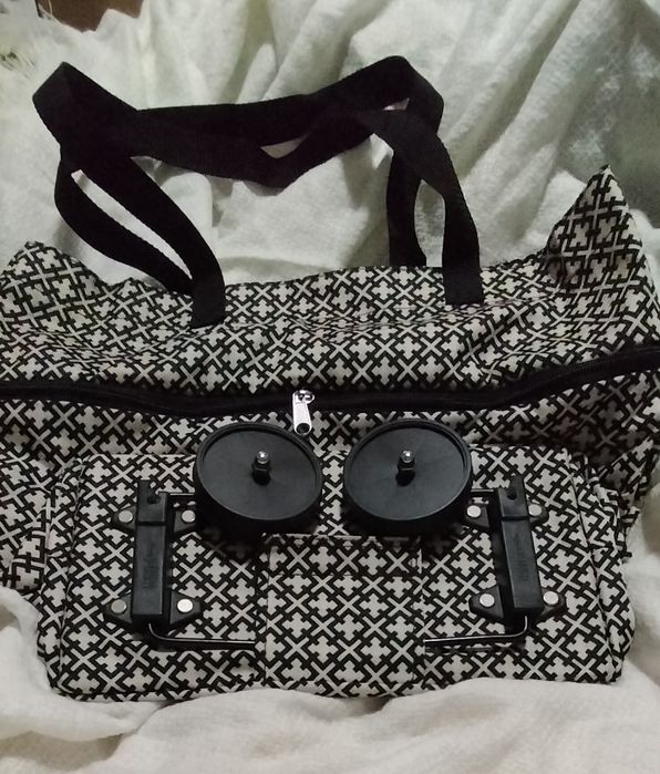 Torba na kółkach składana, biało- czarna, Oriflame