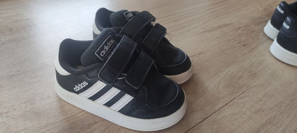 Bucki Adidas rozmiar 21