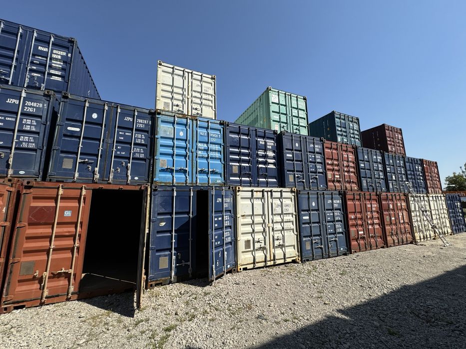 Морской контейнер 20 футов, Киев (Жуляны / Живые Фото)