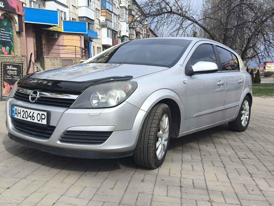 Продам Opel Astra H 2004г 1.4 в хорошем состоянии