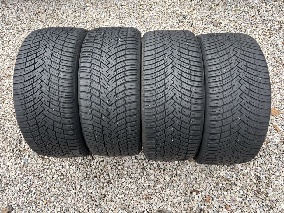 Opony Pirelli Cinturato All Season SF2 235/40 R19