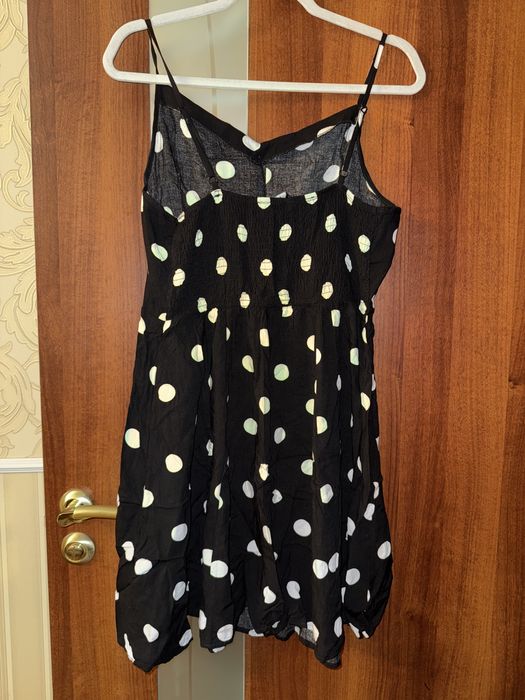 Сукня жіноча.