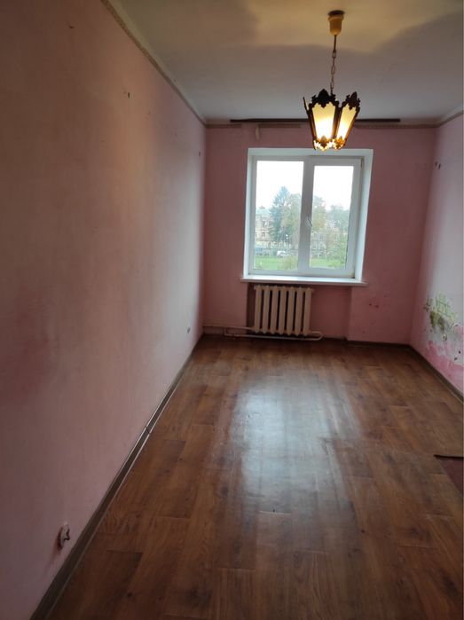 Продається двокімнатна квартира по вулиці Тищика!