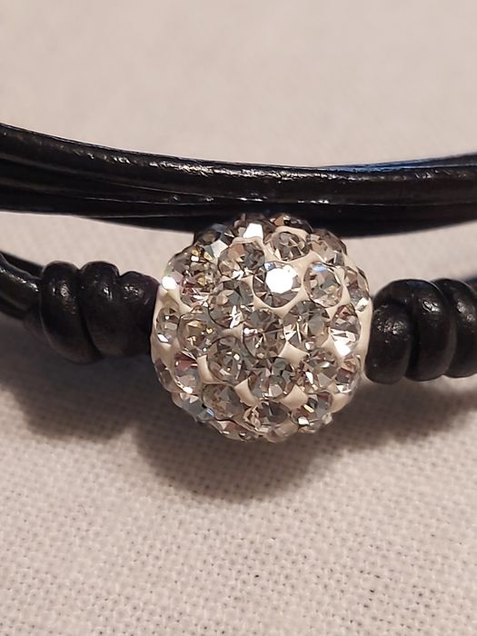 Pulseira de Couro c/ fecho em Prata.