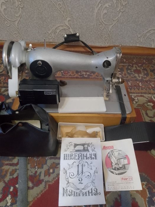 Швейна машина 2м-33 з електроприводом.Нова