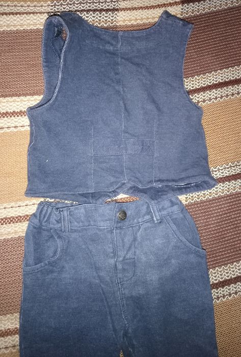 Брюки и желетка на мальчика