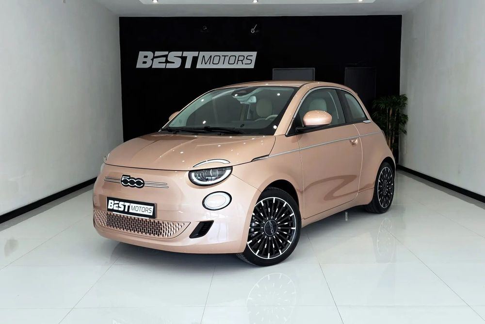 Fiat 500e 42kWh la Prima (by Bocelli)