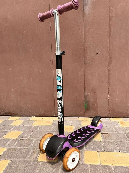 Самокат дитячий універсальний