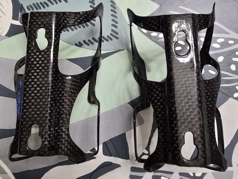 Porta bidão Bianchi em carbono