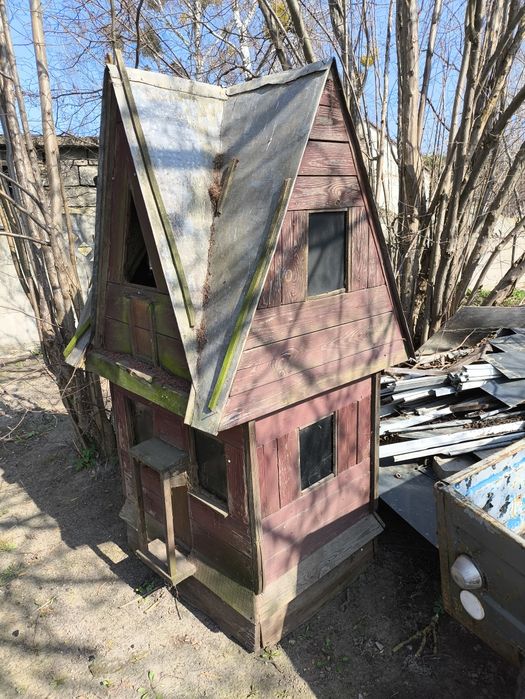 Domek ozdobny do ogrodu