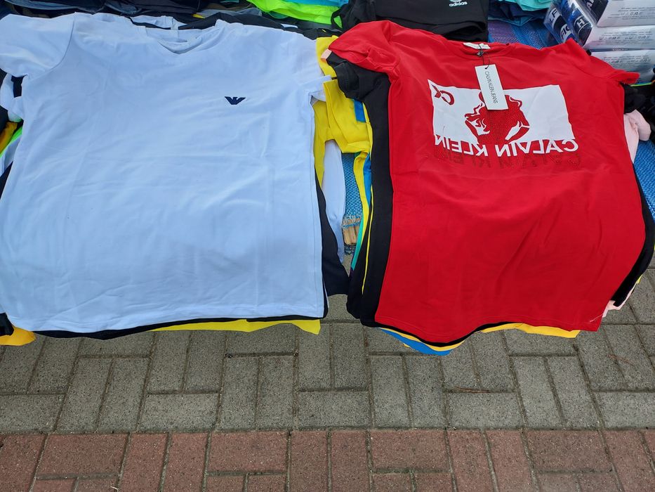 Damskie koszulki bawełniane z wyszywanym logo.  S.M.L