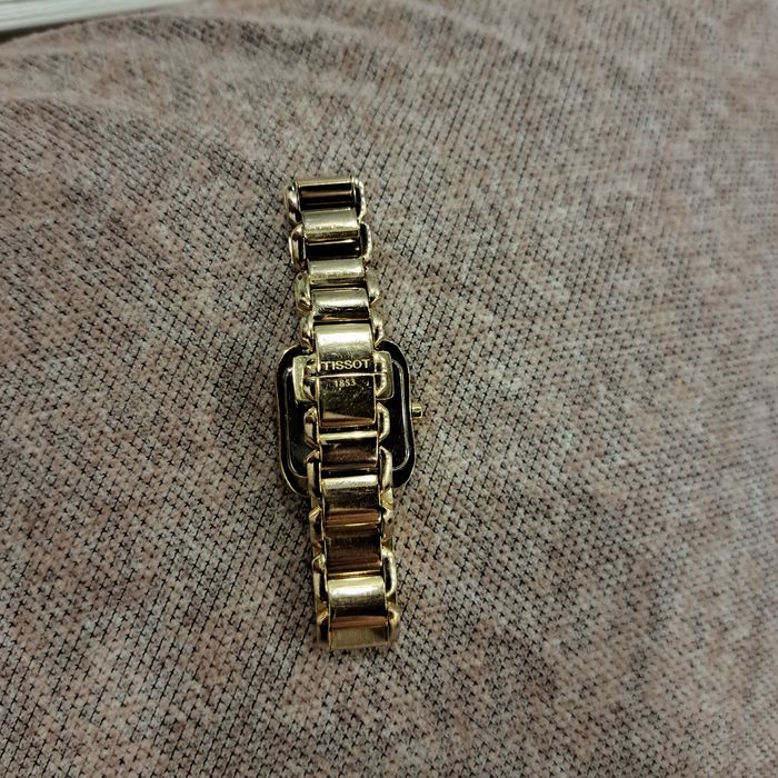 Жіночий наручний годинник TISSOT