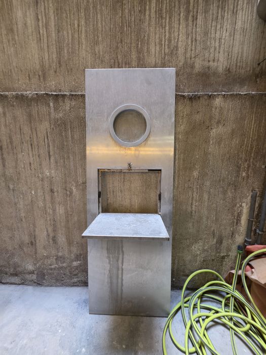 Porta de Inox com prateleira