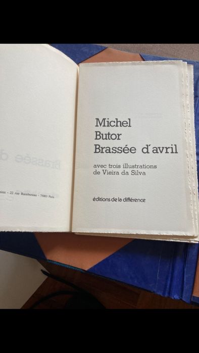 Livro com serigrafias de Vieira da Silva