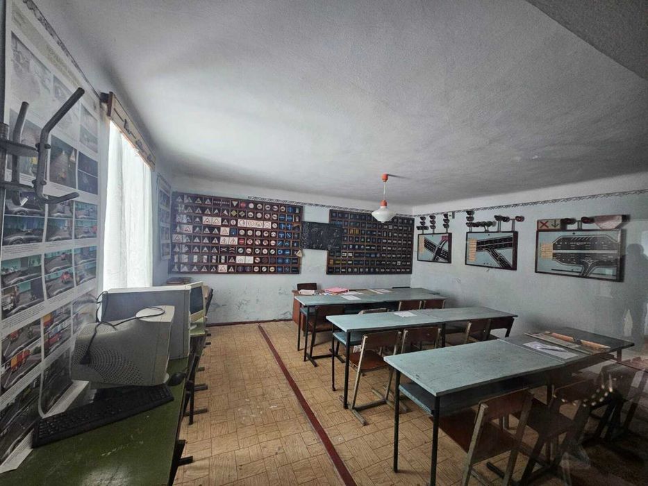 Продаж комплексу дудівель площею 707м2 смт Микулинці