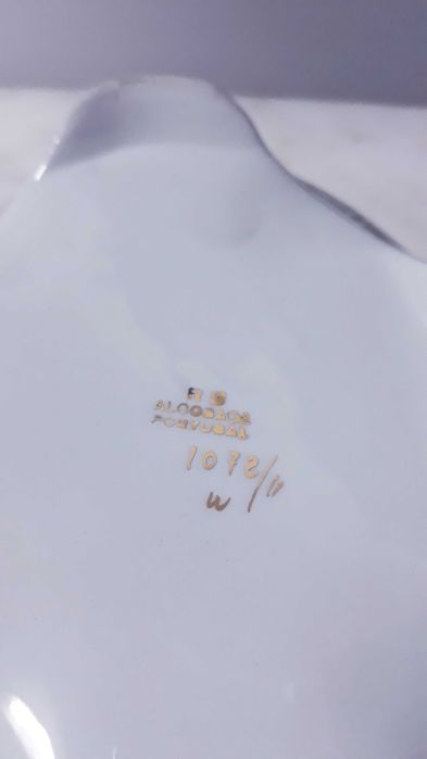 Bomboneira em louça de Alcobaça.