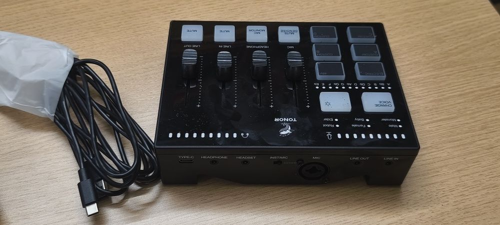 NOWY interfejs audio mikser