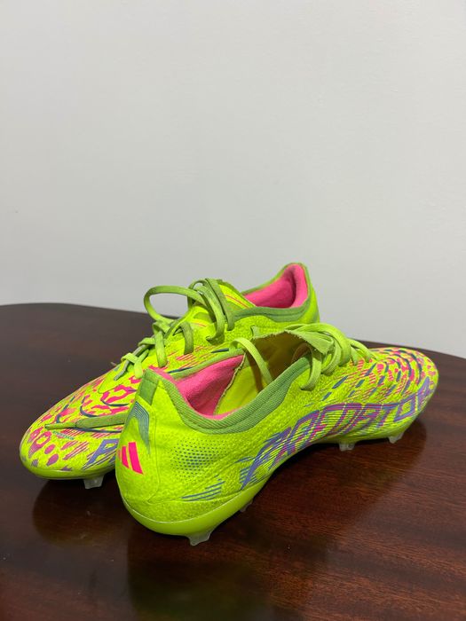 Chuteiras predator pro FG