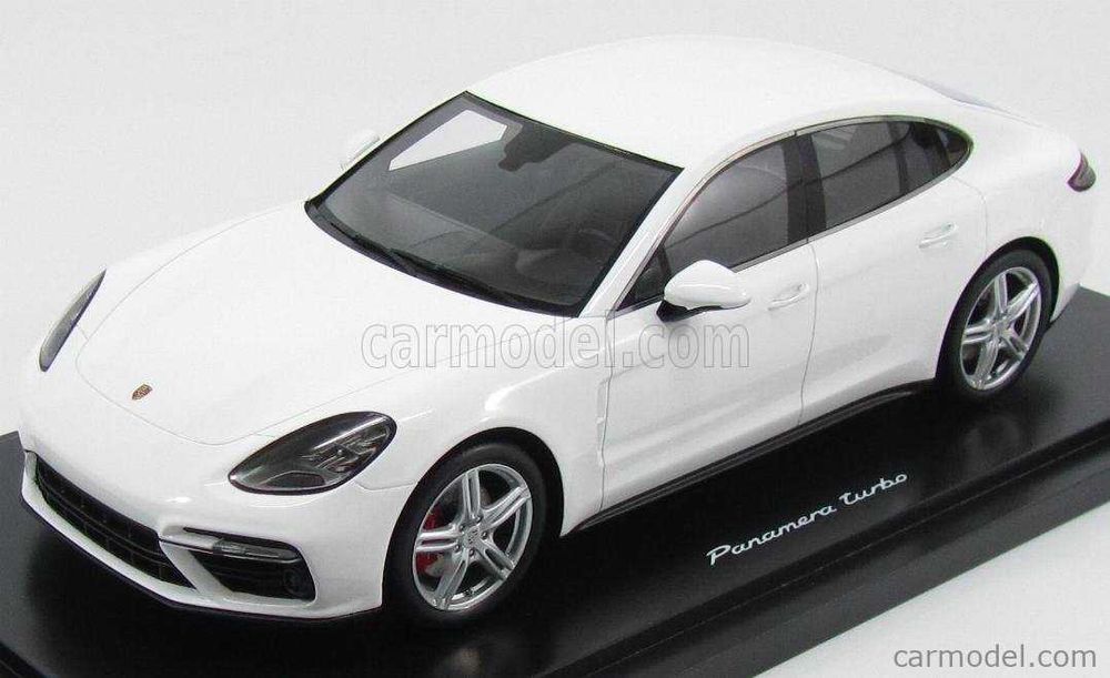 Porsche Panamera + 1/18 + Spark + Resina