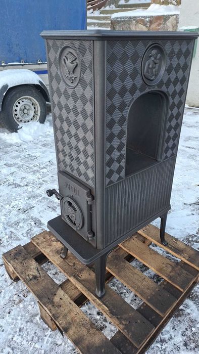 okazja  kominek  norweski pieknie zdobiony