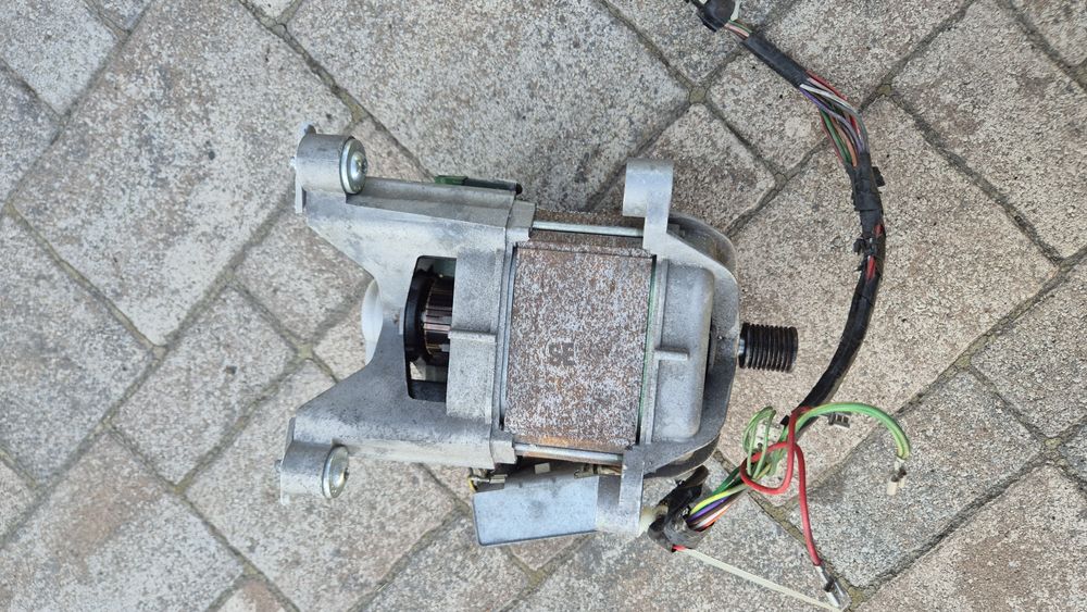 Двигун arcelik 2835640100