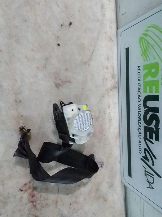 Cinto trás direito AUDI A4 (8E2, B6)