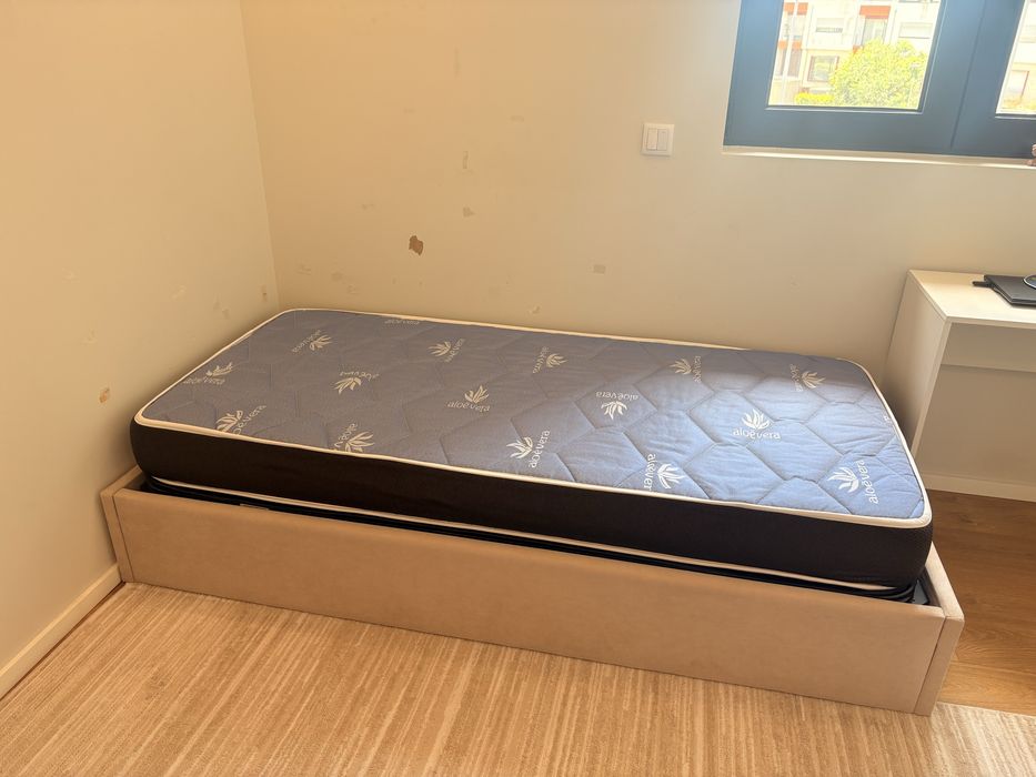 Cama solteiro nova + colchão