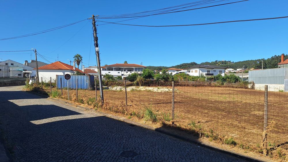 Terreno p/ 5 moradias – Maia - 2378m2– 299.000 €