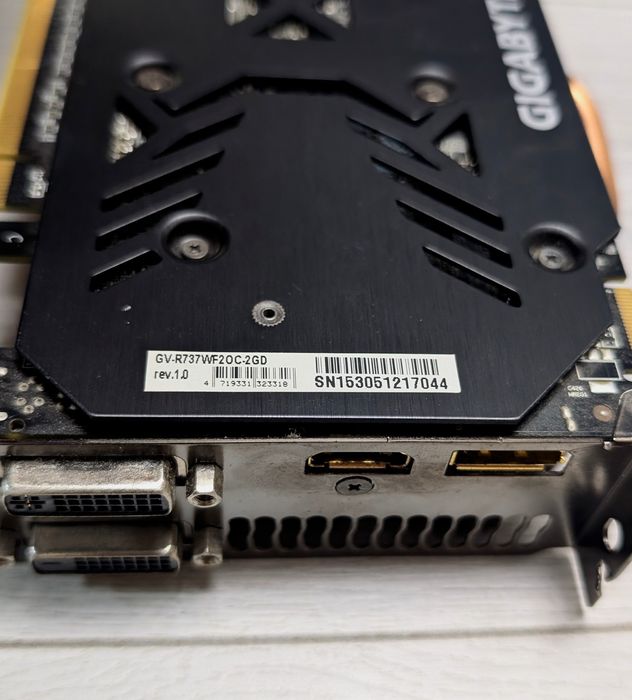 Відеокарта Gigabyte Radeon R7 370 2gb