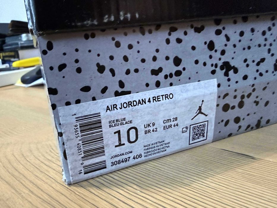 Air Jordan 4 Retro „Ice Blue” – EU 44