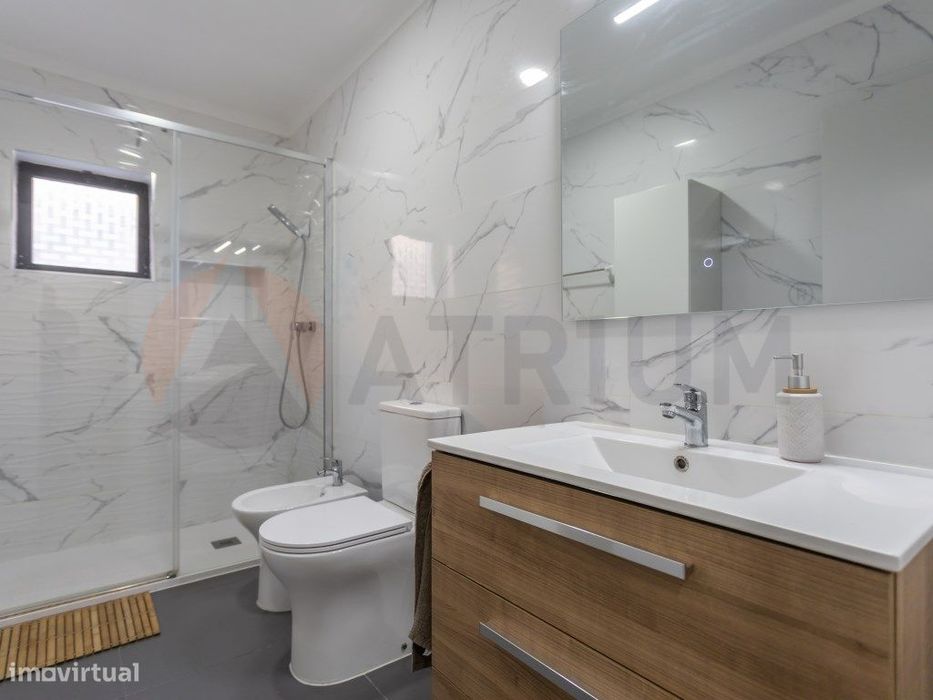Harmonioso Apartamento com arrecadação