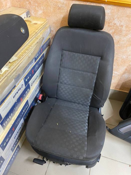 Салон, сидіння ауді а6с5 AUDI A6C5 AVANT