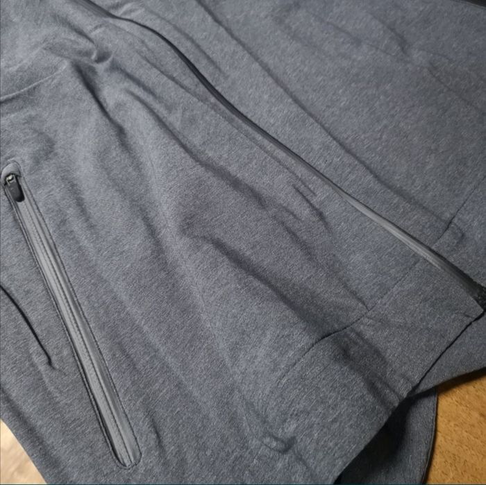 Nike Shield Бомбер Softshell Софтшел L створена для бігу та тренувань у негоду