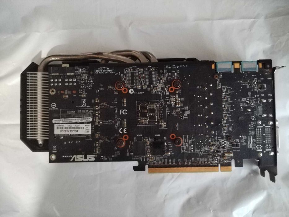 ASUS NVIDIA GeForce GTX 660 Ti DirectCU II – 2 GB GDDR5