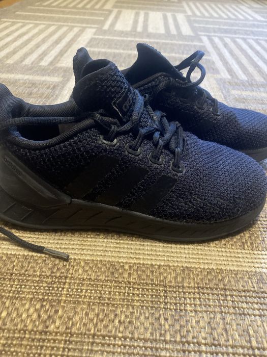 Кросівки адідас