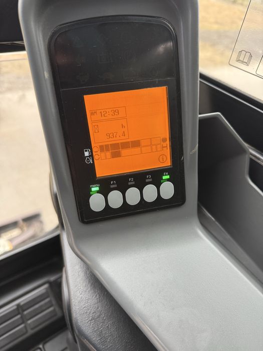 Minikoparka Yanmar SV18