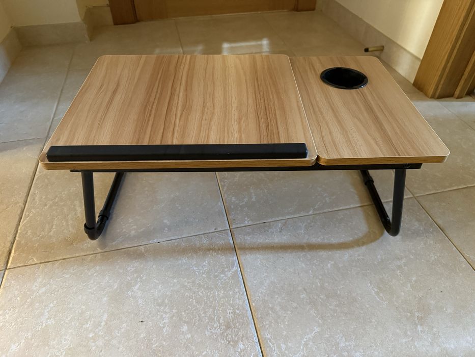 Mini mesa dobravel para sofá ou cama