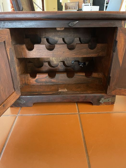 Arca “bar” em madeira