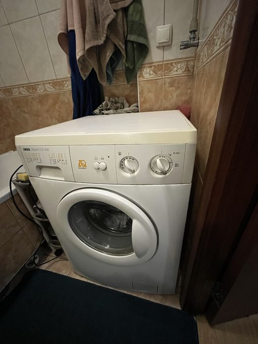 Продам пральну машинку Zanussi