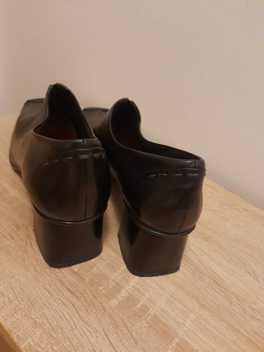 Buty półbuty damskie BATA.